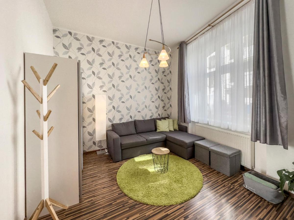 Laura'S Apartment كارلوفي فاري المظهر الخارجي الصورة